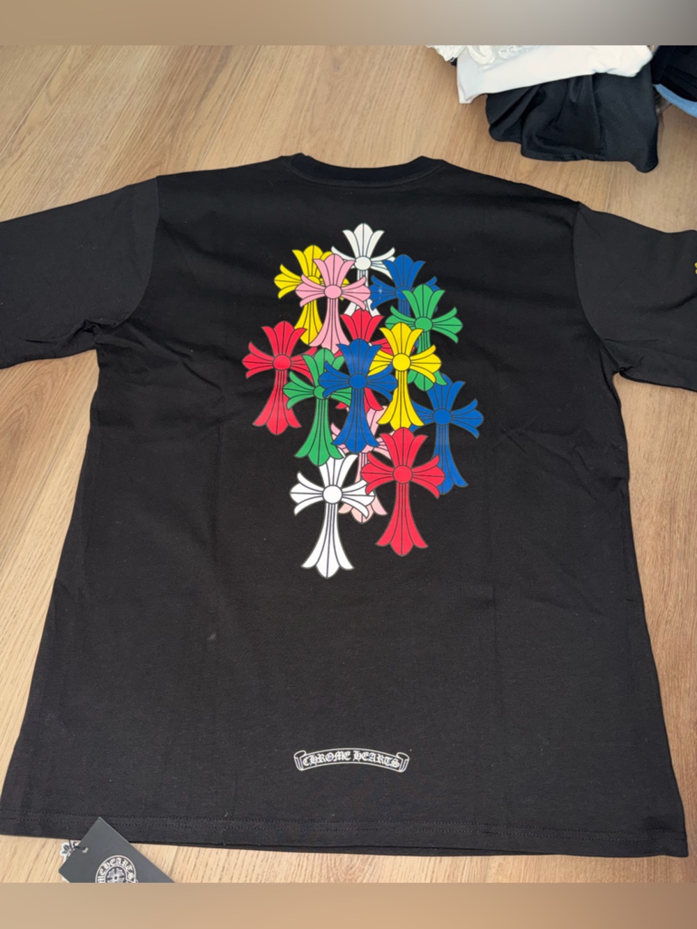 Black Graphic Cross-Print Men's T-Shirt - Multicolor